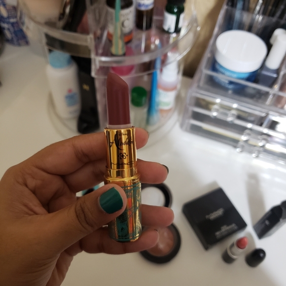 Mac Cosmetics makeup bundle - Picture 3 of 4